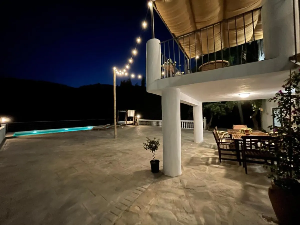 Cortijo Las Angosturas Montefrio Holiday home